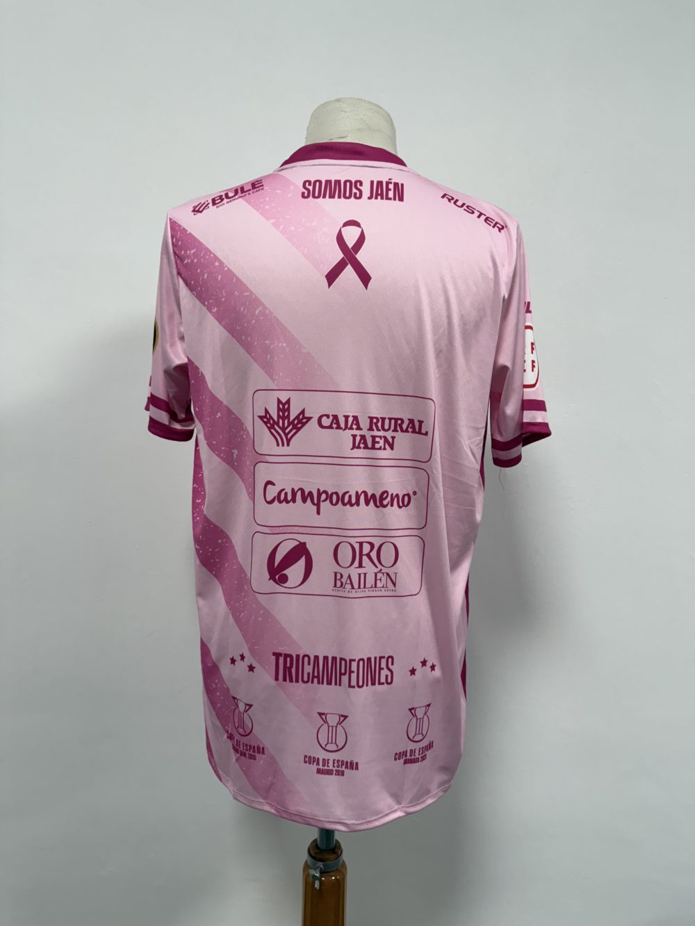 CAMISETA CONMEMORATIVA DE LOS PUEBLOS ROSA - Imagen 3